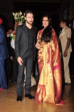 Rekha at Genelia D_Souza and Ritesh Deshmukh wedding reception in Hotel Grand Hyatt, Mumbai on 4th Feb 2012 (70).JPG